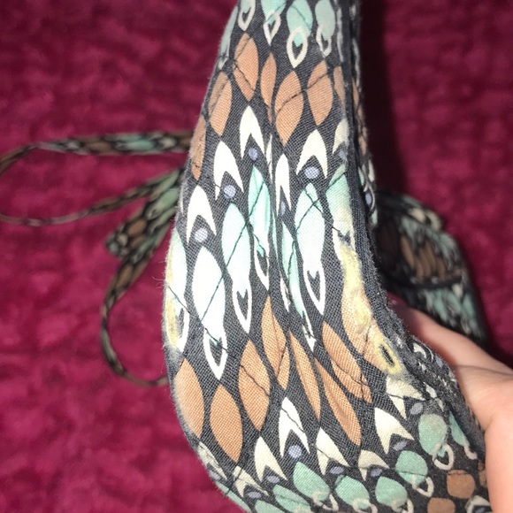 Vera Bradley Crossbody! - Picture 4 of 5